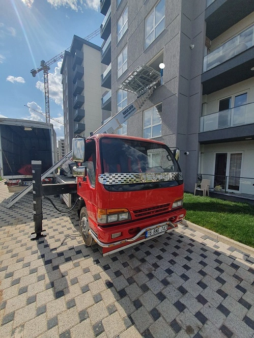 Bursa modern nakliyat araç filosu ve taşıma asansörü